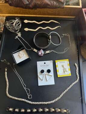 Mixed Lot of Assorted Costume Jewelry